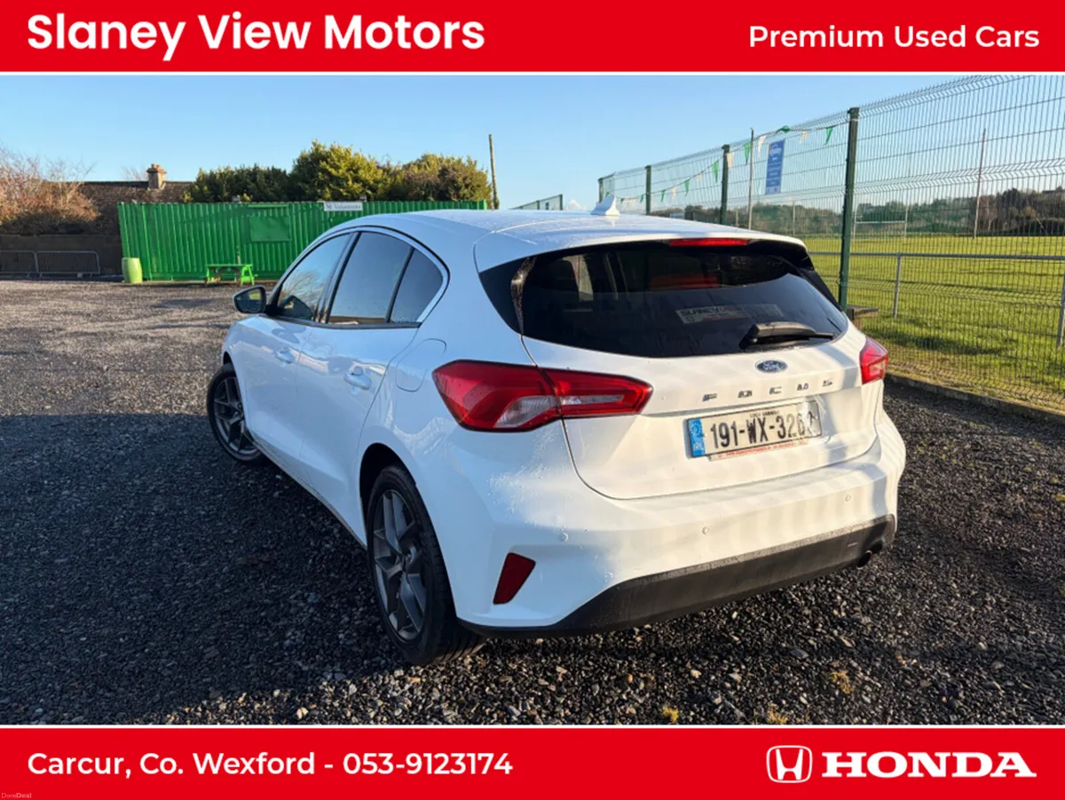 Ford Focus 1.0 T ZETEC ECOBOOST 100 - Image 2