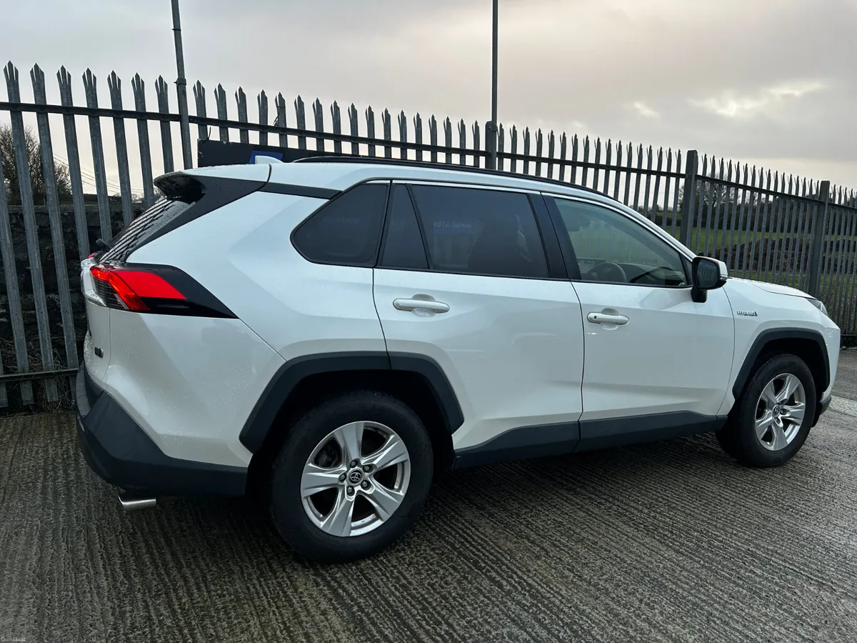 Toyota Rav 4 Self Charging Hybrid AWD 2020 - Image 3