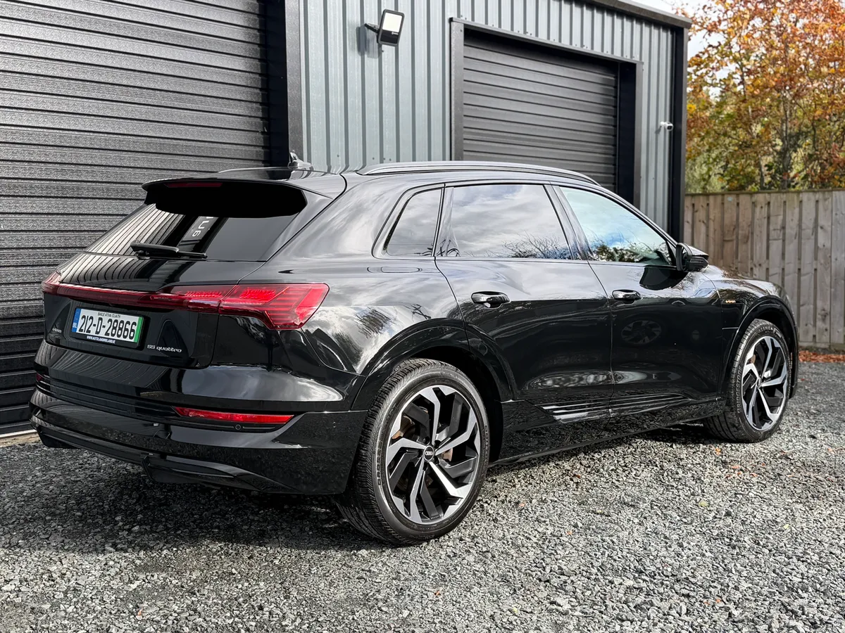212 Audi Etron Black Edition 55 Quattro - Image 3