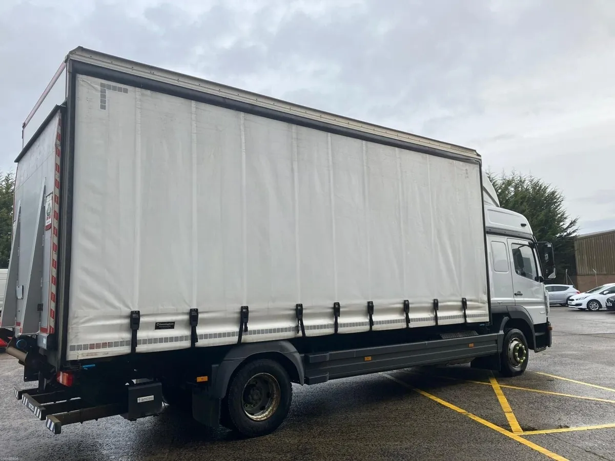Mercedes-Benz Atego 12t Sleeper Cab  2016 - Image 3