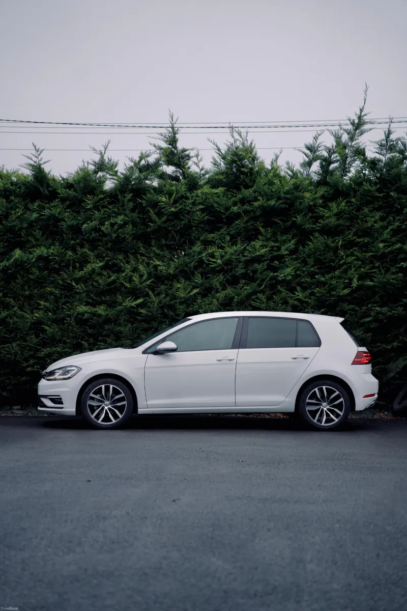 🌟Volkswagen Golf 1.4 TSI Highline 2018🌟 - Image 2