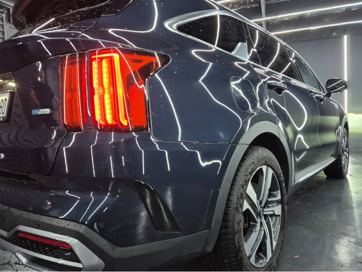 Kia Sorento PHEV K4 AUTO 7 SEATER - Image 2