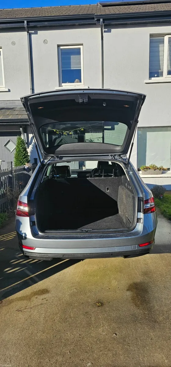 Skoda Superb 2017 - Image 3