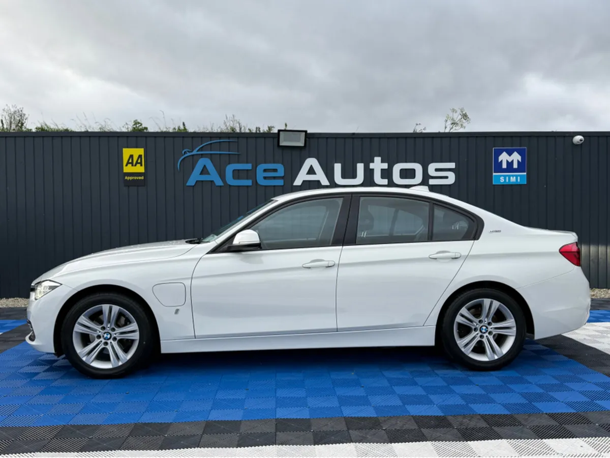 BMW 3-Series 330E SPORT - 2.0L PETROL HYBRID - AUT - Image 4
