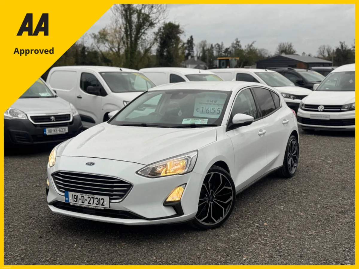 Ford Focus ZETEC 1.5 TDCI 125PS 6SPEED 5DR 4 - Image 6