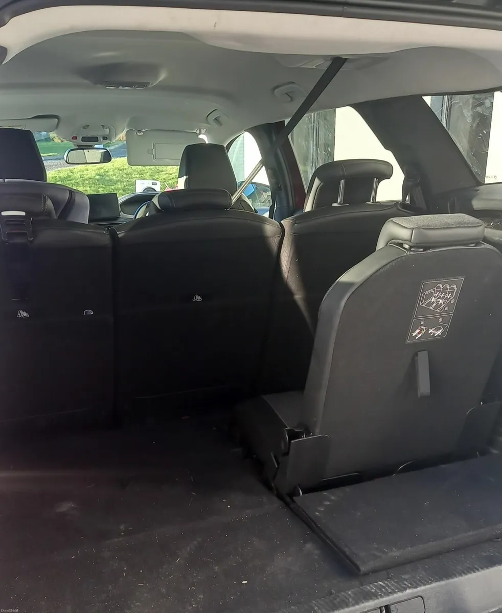 Peugeot 5008 2021 - Image 2