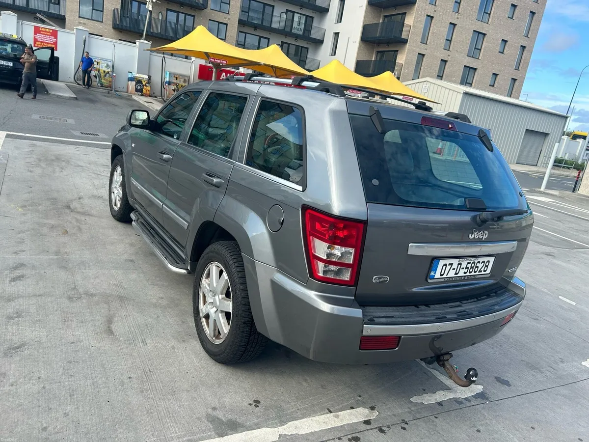 Crew Cab Jeep Grand Cherokee **Deposit taken - Image 3