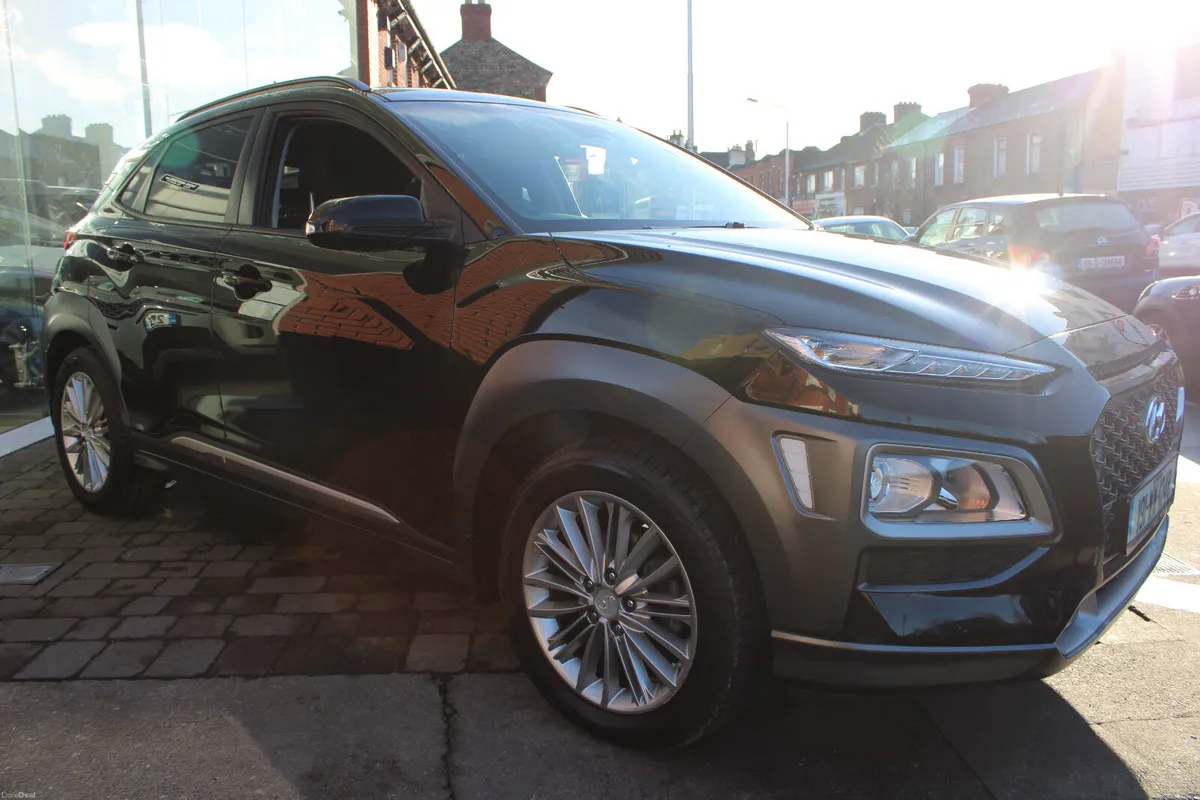 Hyundai KONA 1.6 EXECUTIVE 2019 *SALE AGREED* - Image 2