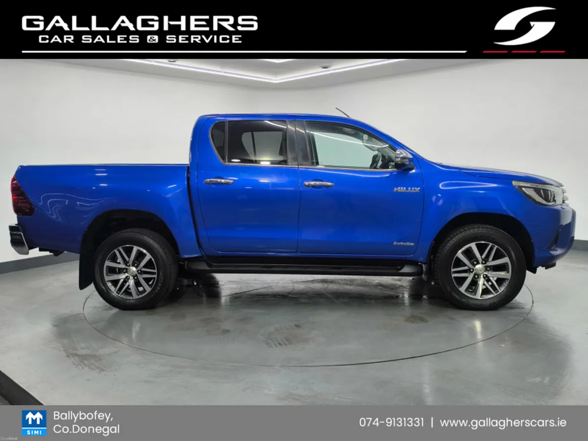 Toyota Hilux (201) INVINCIBLE 2.4 D-4D 4WD AUTO - Image 3