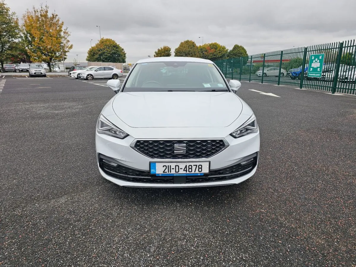 SEAT Leon PLUG IN HYBRID/PETROL, AUTOMATIC, LOW MI - Image 3