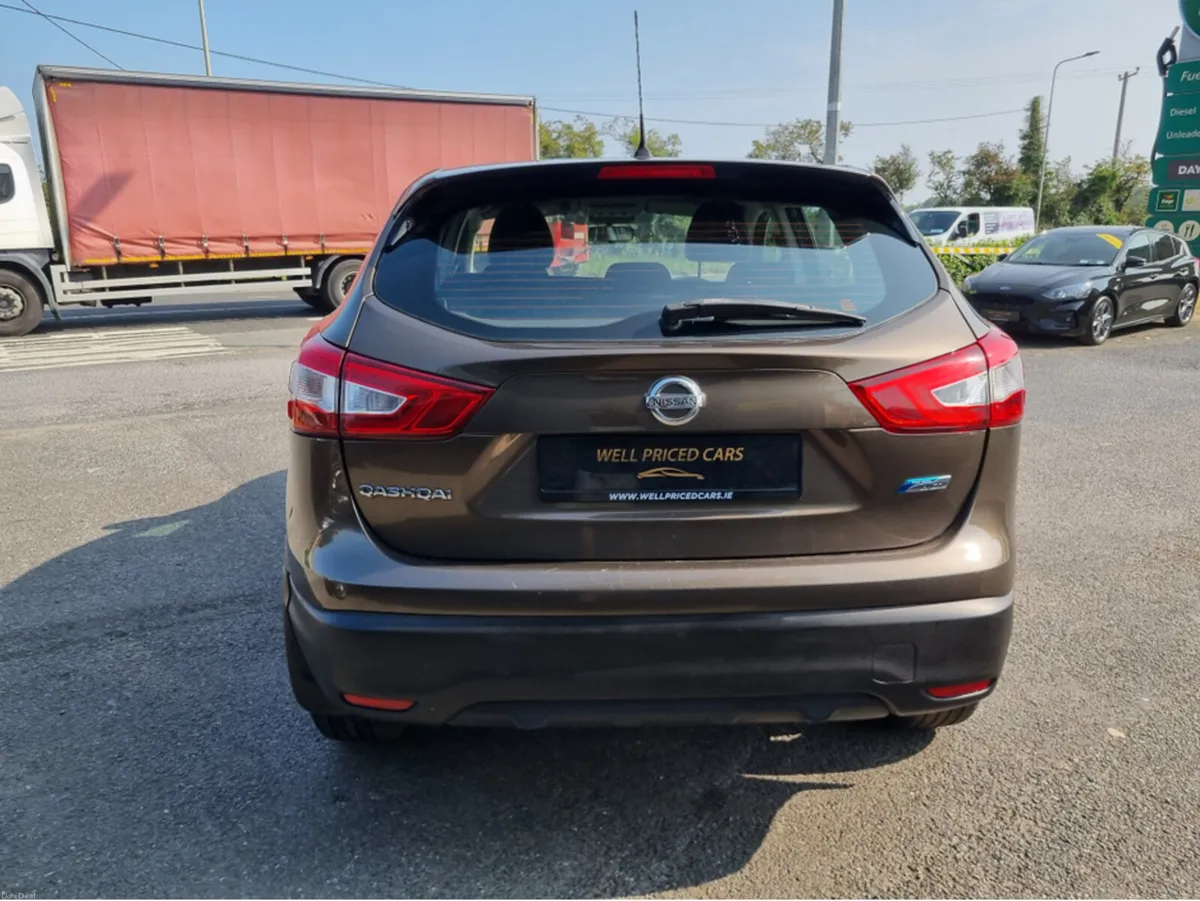 Nissan Qashqai 1.5 DSL XE 4DR - Image 5