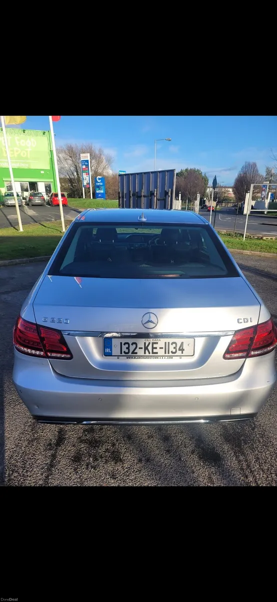 Mercedes Benz E - class 220 CDI - Image 4