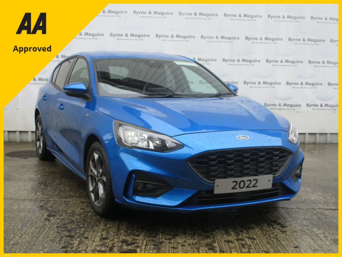 Ford Focus ST-LINE 1.0 PETROL   TOP OF THE RANGE M - Image 5