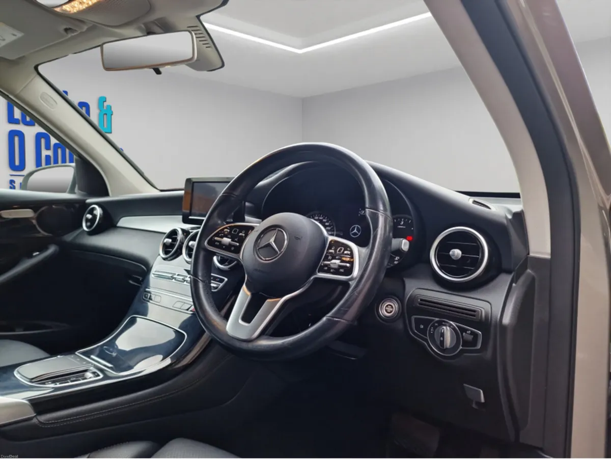 Mercedes-Benz GLC 200 D 4 MATIC  AUTO  *** LOW MIL - Image 4