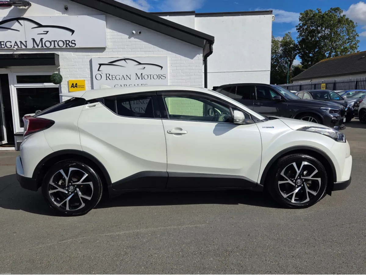 Toyota C-HR (182) 1.8 HYBRID SPORT AUTO - Image 2