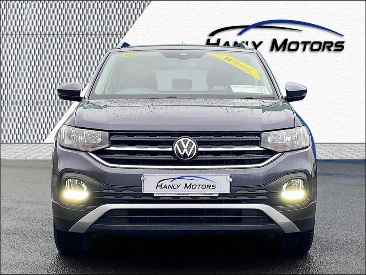 Volkswagen T-Cross LIFE 1.0 TSI MANUAL 5SPEED 95BH - Image 2