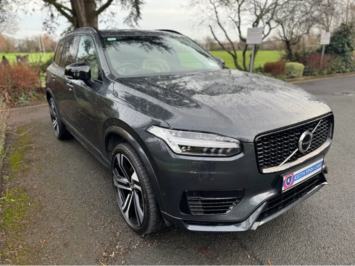 Volvo XC90 R-DESIGN PRO T8 hybrid - Image 3