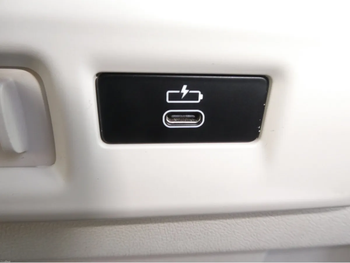 BMW X5 XDRIVE 30D  LINE NCT 6/27 - Image 4