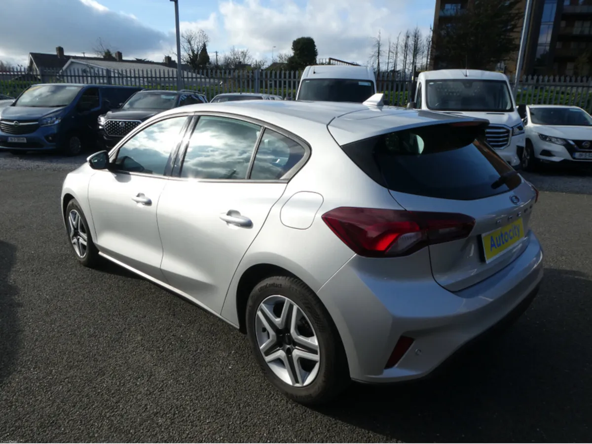 Ford Focus ZETEC ECOBLUE AUTO - Image 6