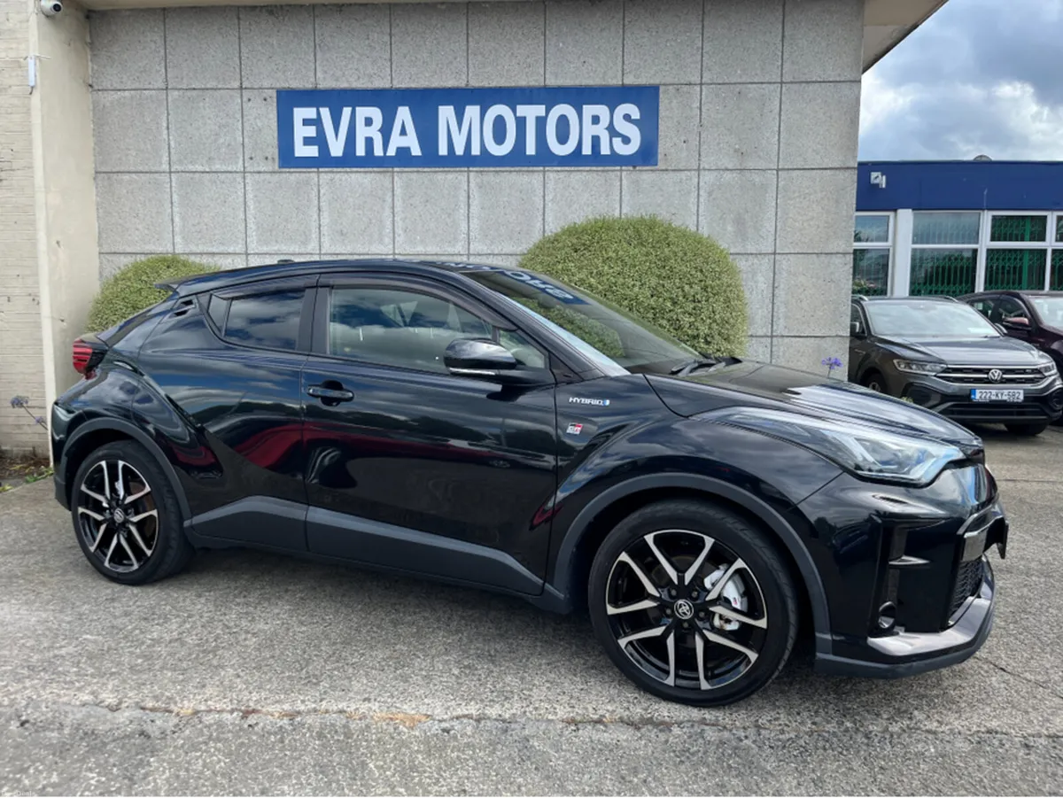Toyota C-HR GR AUTOMATIC HYBRID 1.8 PETROL //HIGH - Image 3