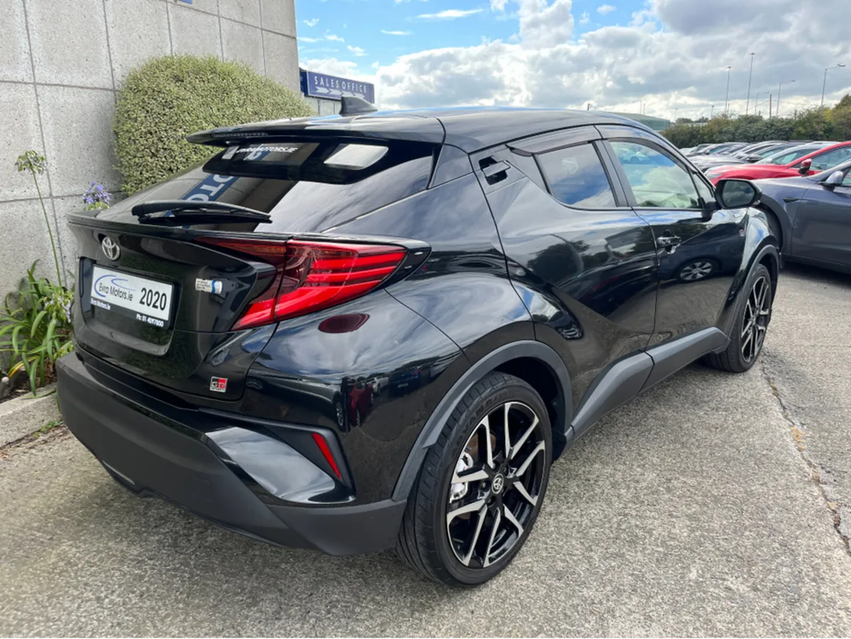 Toyota C-HR GR AUTOMATIC HYBRID 1.8 PETROL //HIGH - Image 4