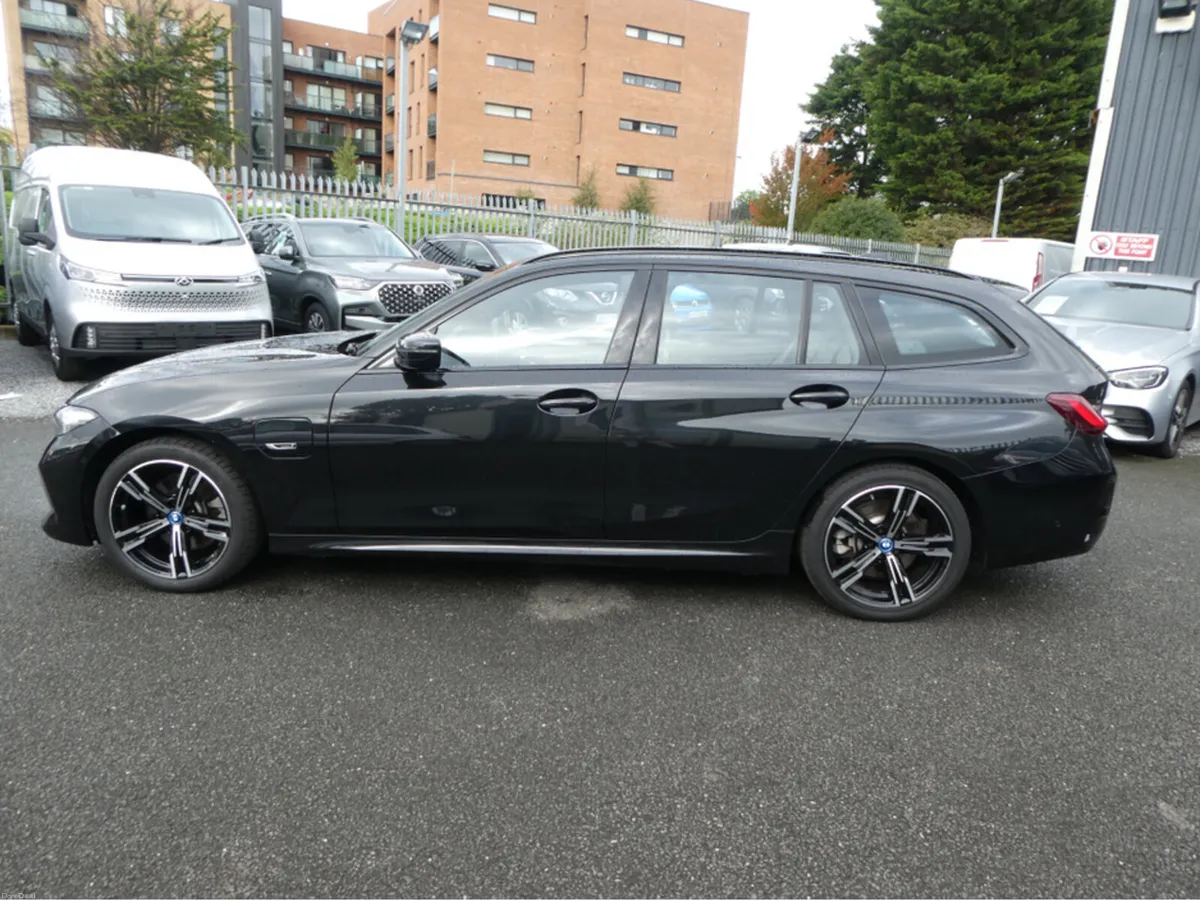 BMW 3-Series 330 E M Sport  292BHP Estate - Image 4