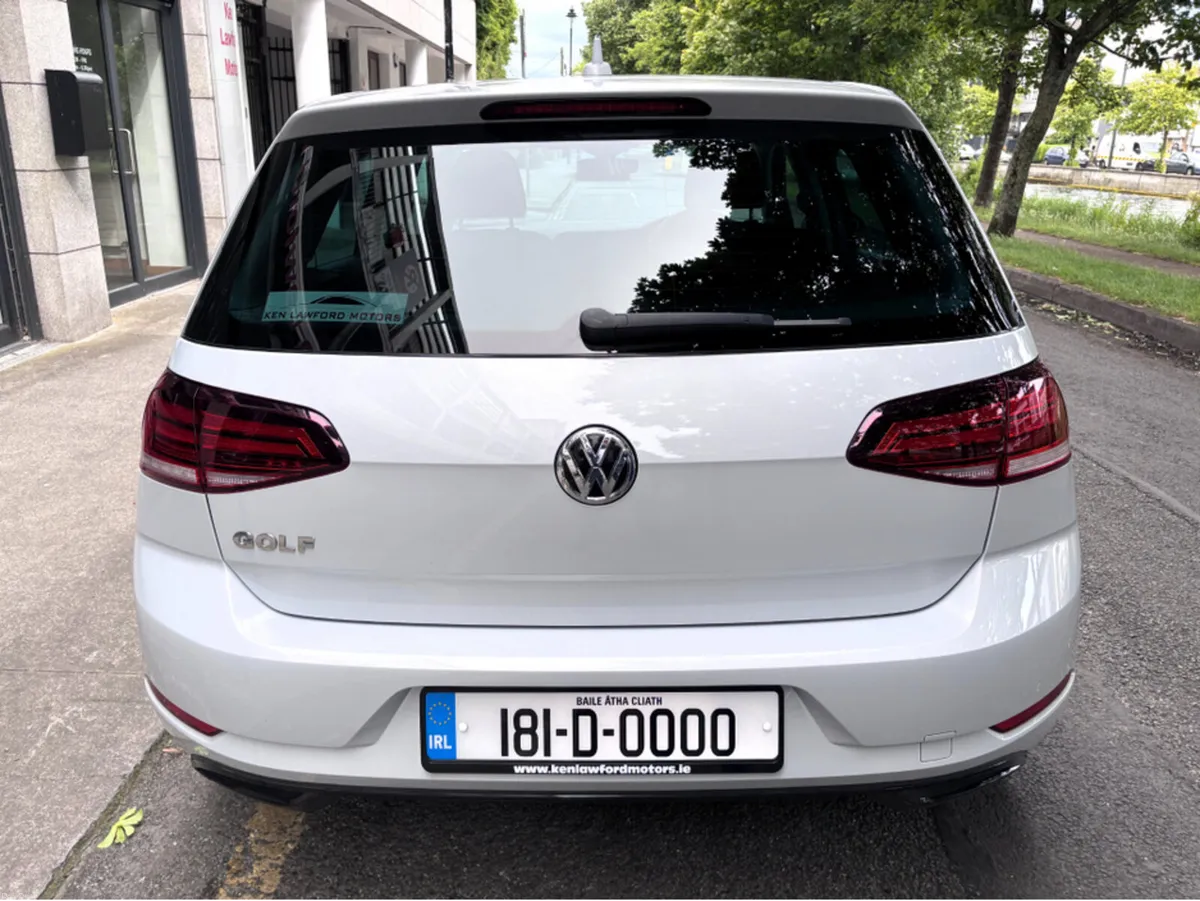 Volkswagen Golf 1.2 TSI COMFORLINE AUTO 5DR - Image 4