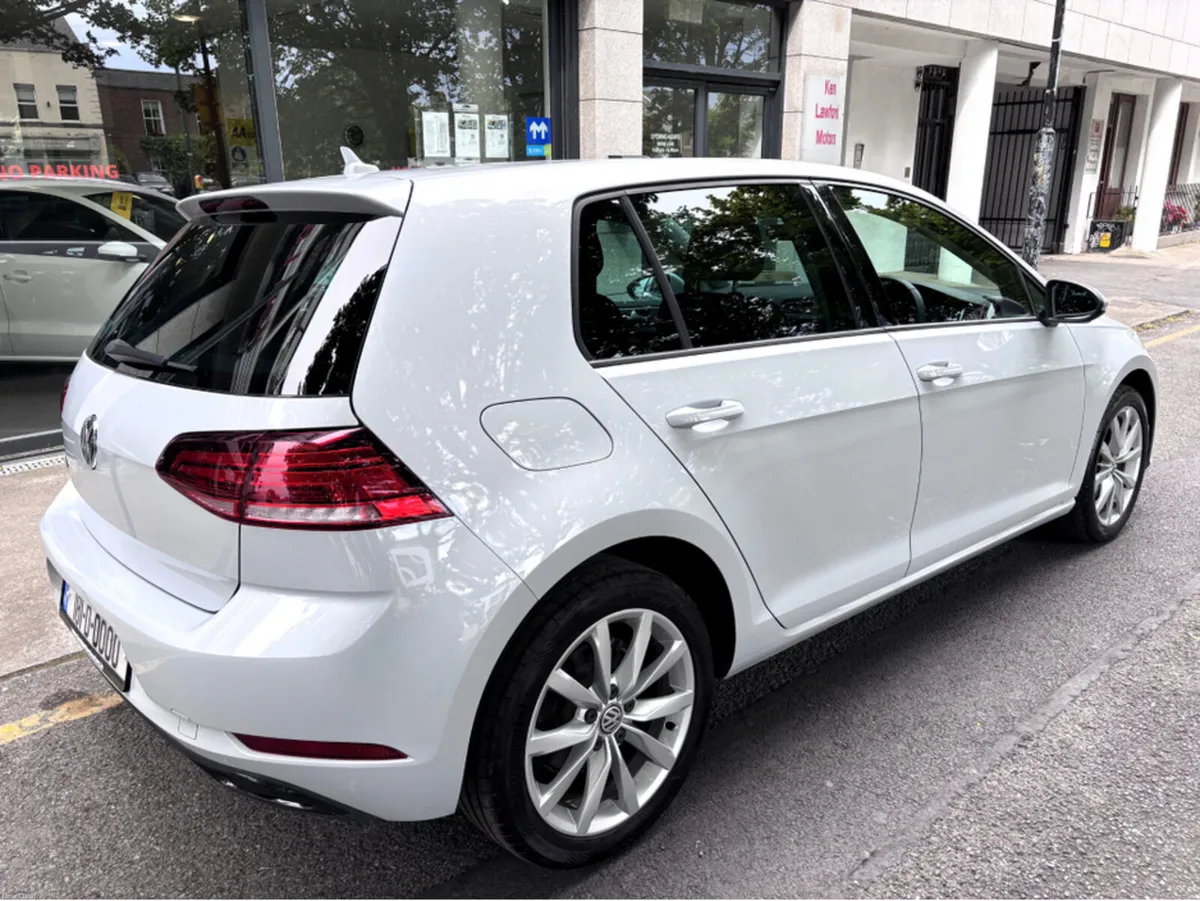Volkswagen Golf 1.2 TSI COMFORLINE AUTO 5DR - Image 2