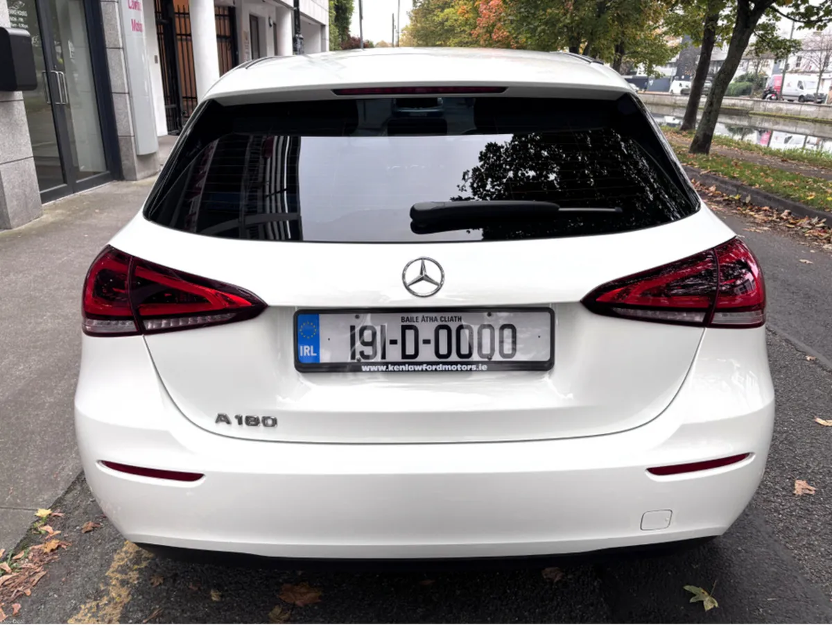 Mercedes-Benz A-Class A180 1.3 AUTO 5DR - Image 4