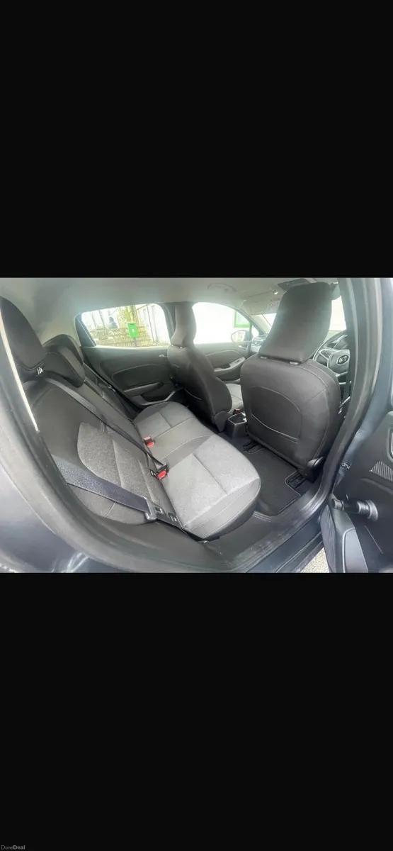 Renault Clio 2022 - Image 4