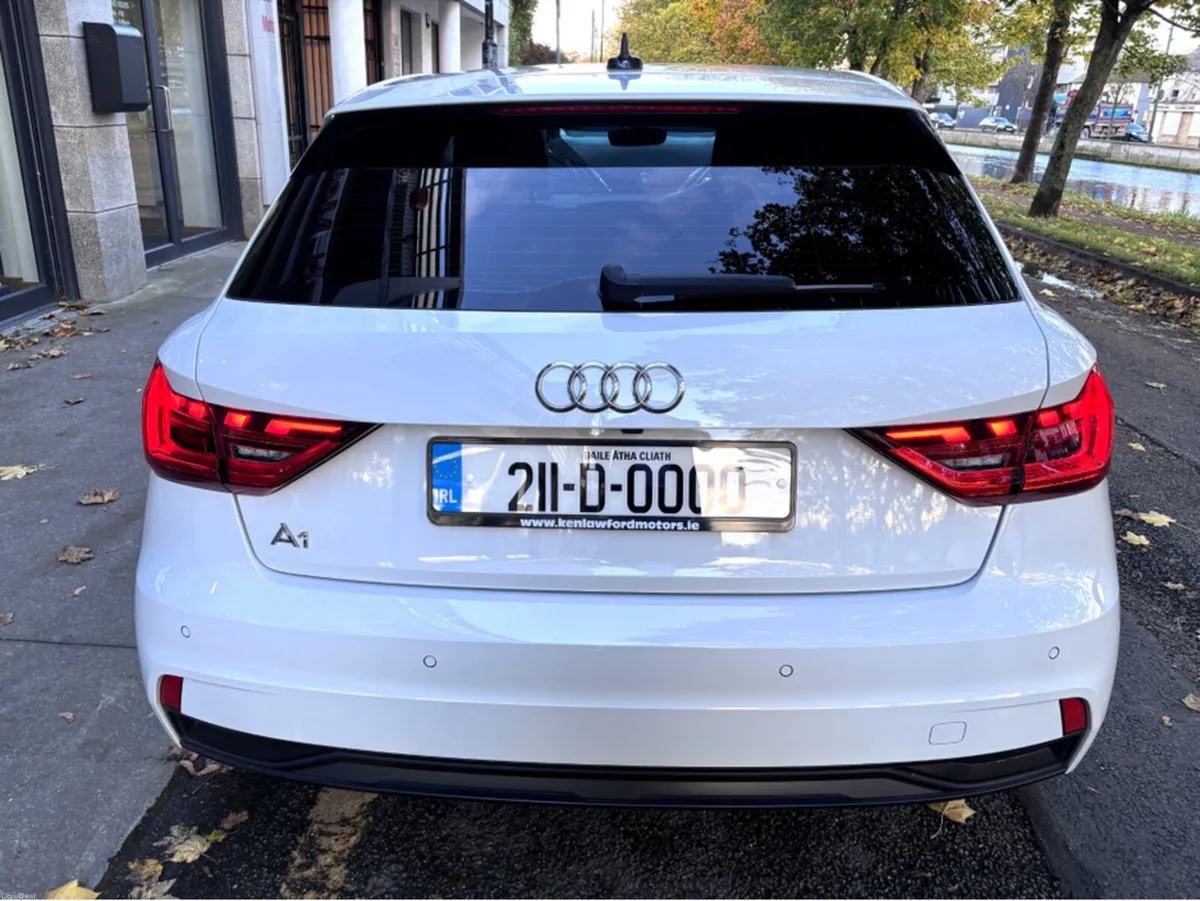 Audi A1 1.0 Tfsi AUTO ADVANCE 5DR - Image 4