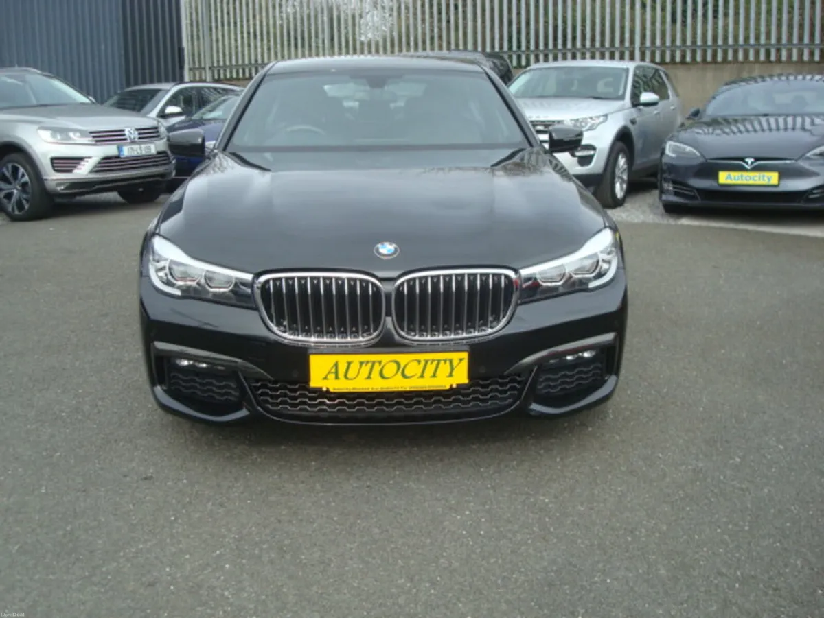 BMW 7-Series 740e M- Sport Huge Spec VERY LOW MILE - Image 3