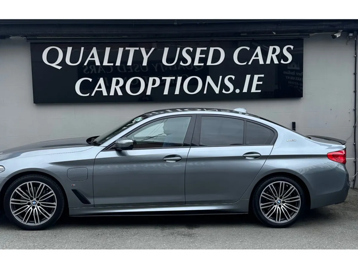 BMW 5-Series E G30 M SPORT 4DR AUTO//12 MONTHS TAX - Image 2