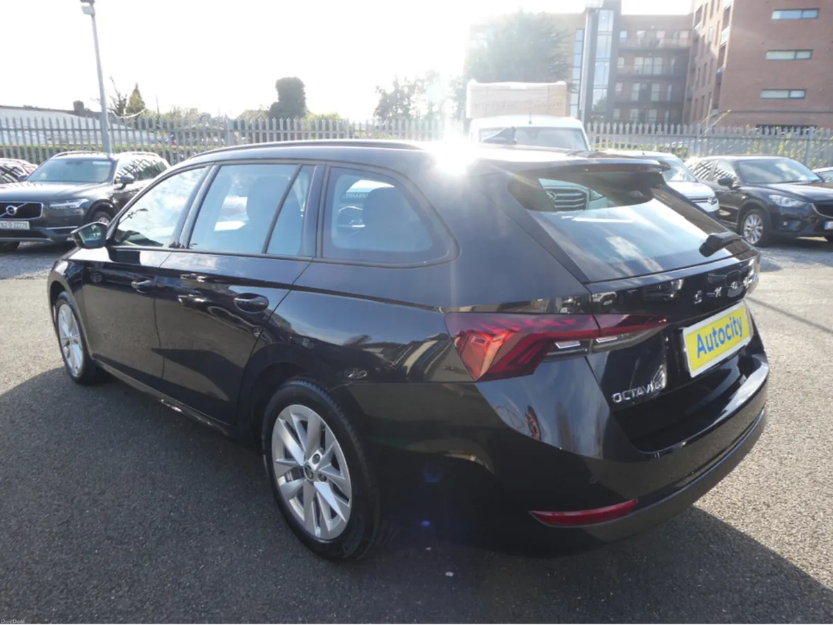 Skoda Octavia 2.0 Tdi  Estate  Ambition - Image 6