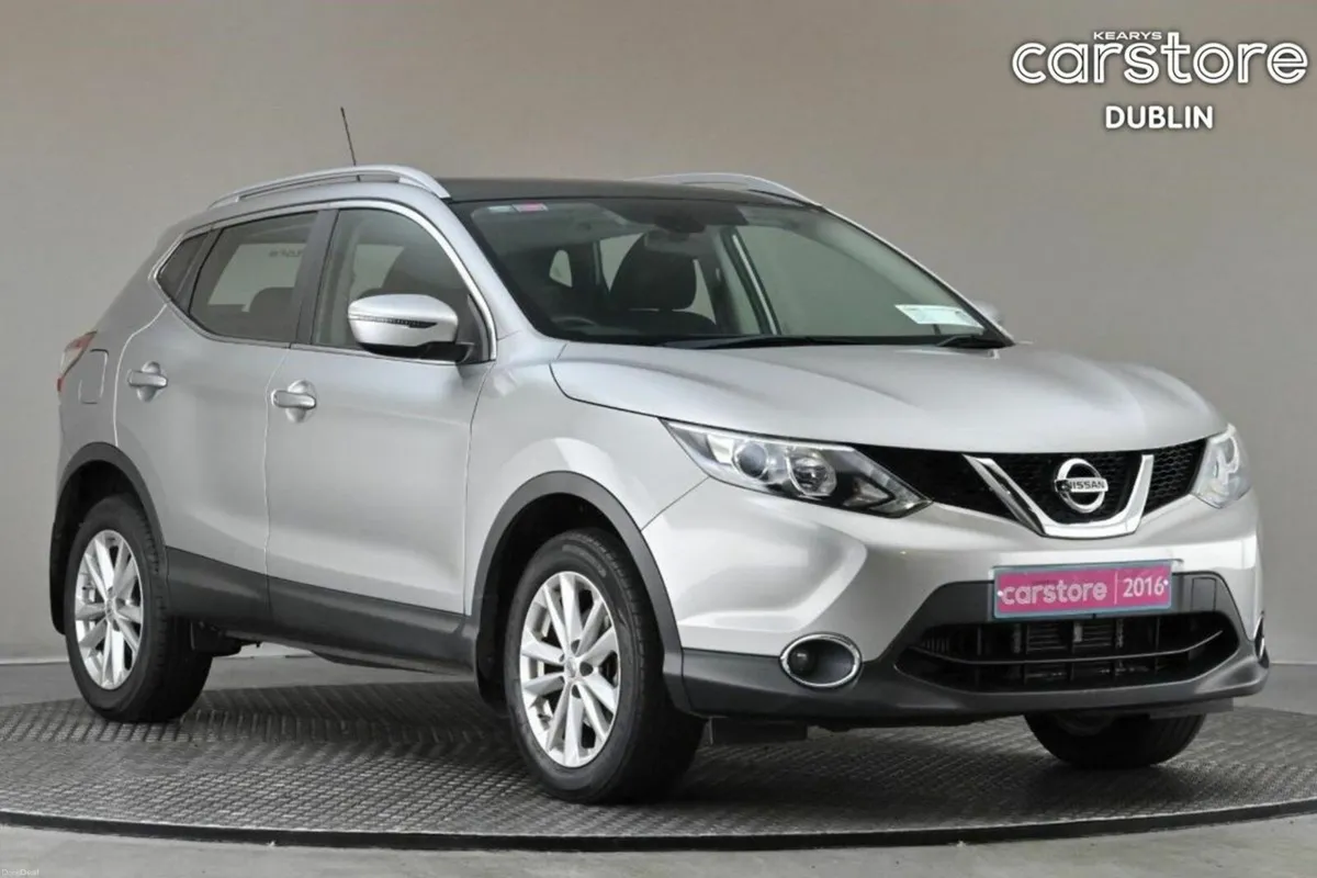 Nissan Qashqai 1.2 SV CVT MY16 **GLASS ROOF**SAT N - Image 1