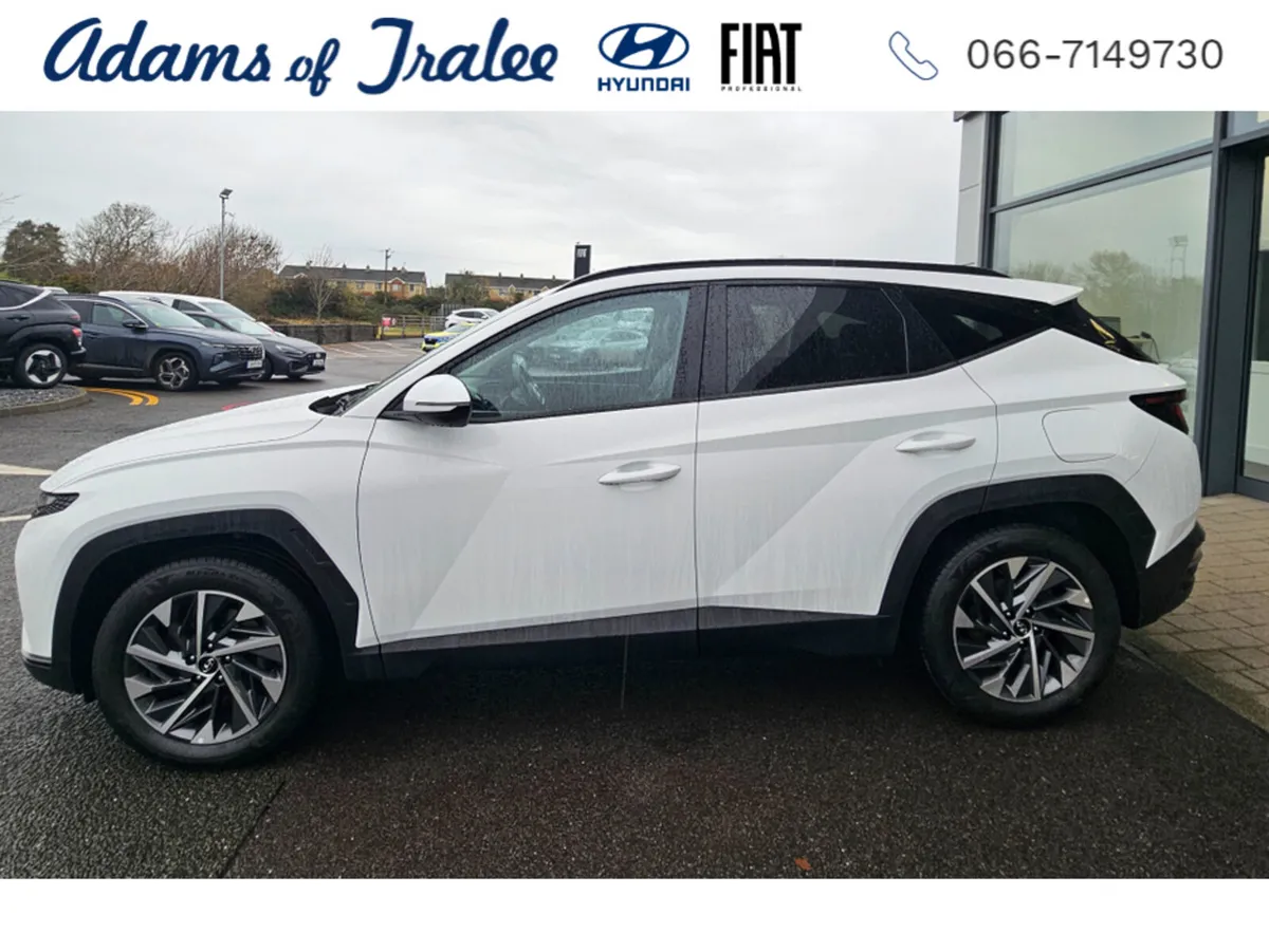 Hyundai Tucson IX35 EXECUTIVE 5DR - Image 2