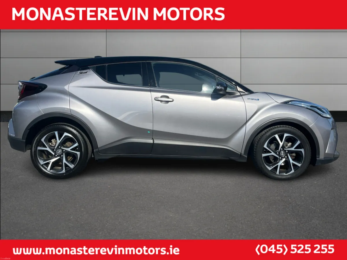 Toyota C-HR 1.8 HYBRID SPORT BI- 4DR AUTO - HEATED - Image 3