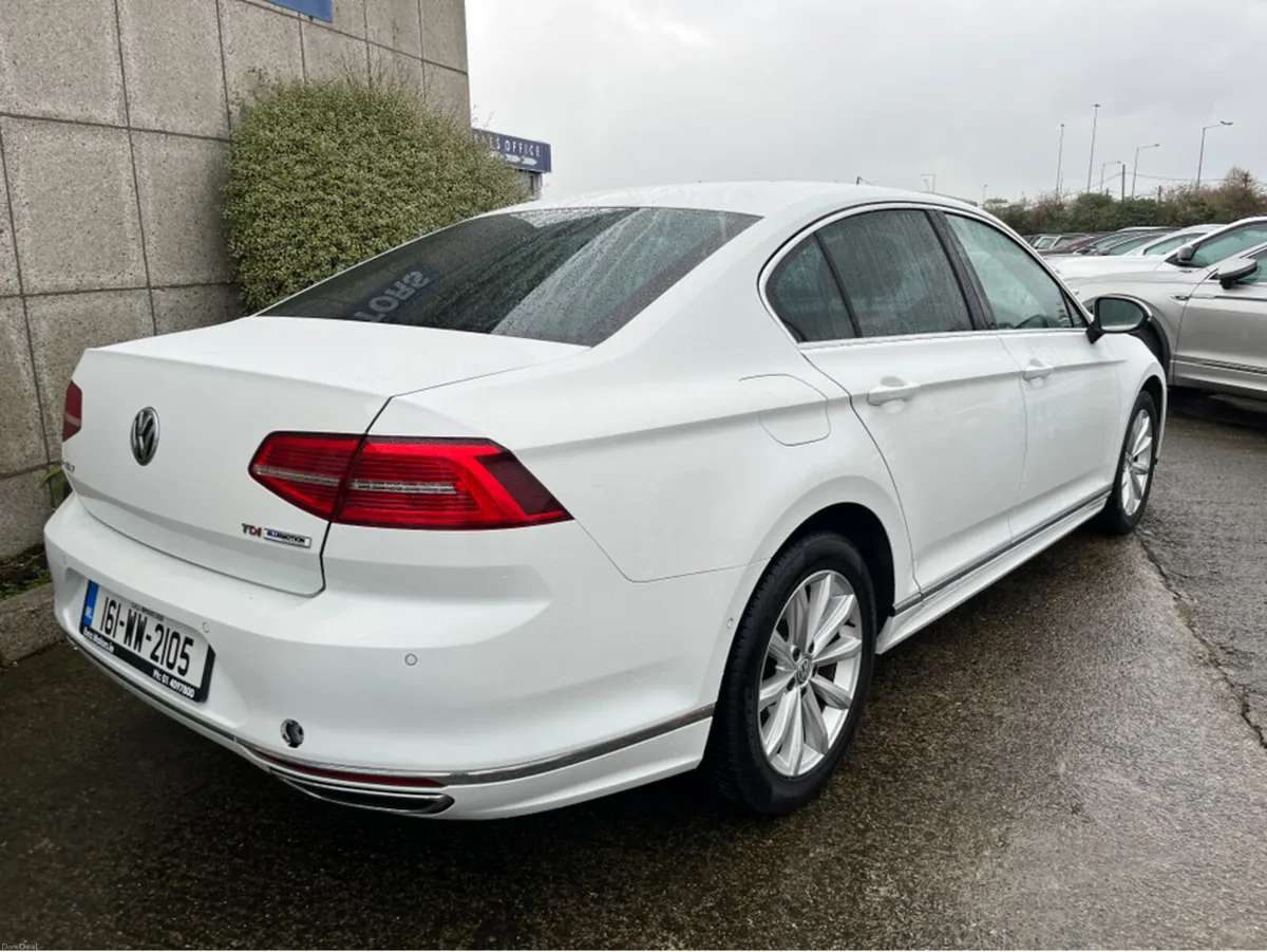 Volkswagen Passat HIGHLINE 1.6 TDI AUTOMATIC //R-L - Image 4