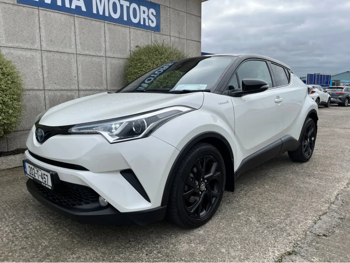 Toyota C-HR HYBRID LUNA SPORT AUTOMATIC 1.8 PETROL - Image 4