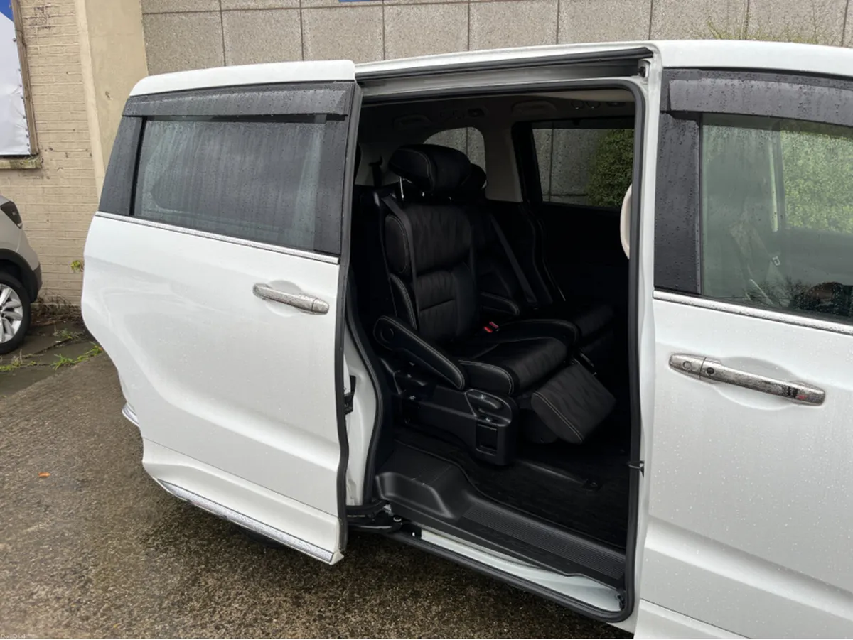 Honda Odyssey ABSOLUTE 7 SEATER HYBRID AUTOMATIC 2 - Image 5