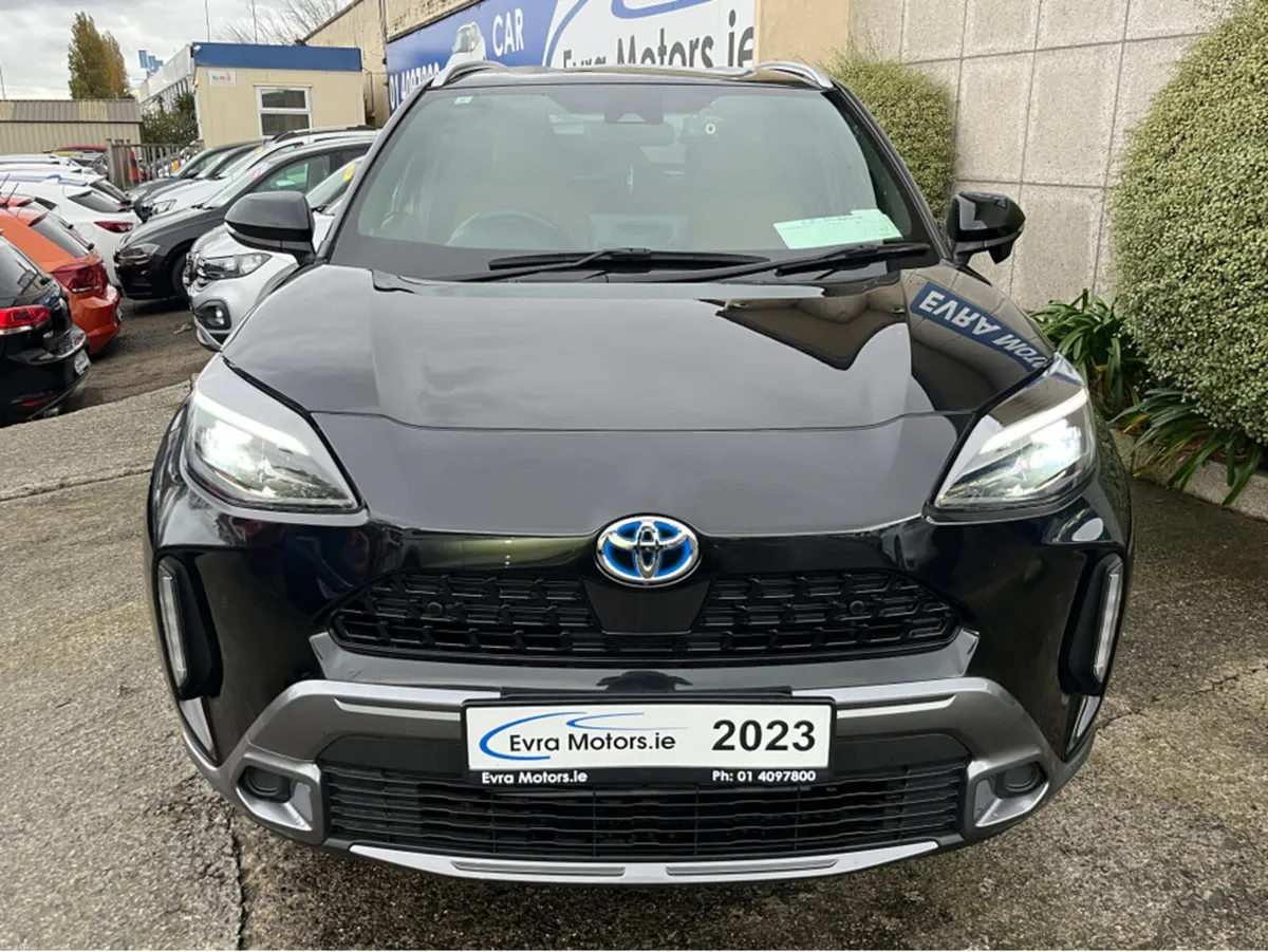 Toyota Yaris Cross Z ADVENTURE HYBRID AUTOMATIC 1. - Image 2