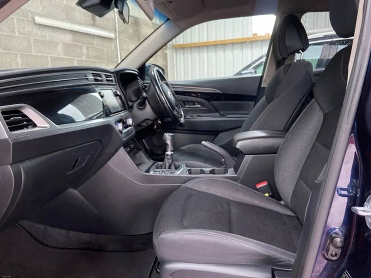 SsangYong Korando 1.6 MT 2WD 4DR - Image 6