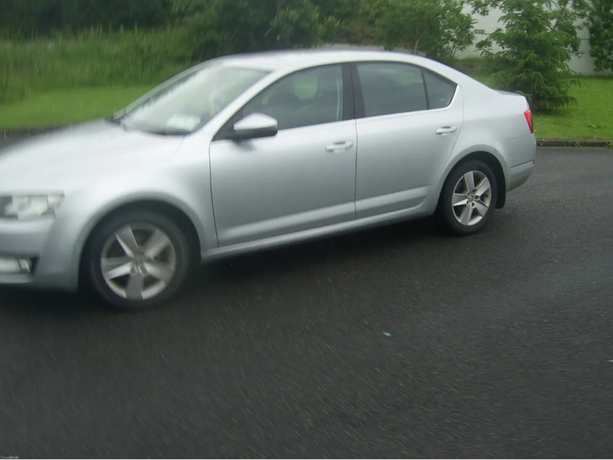 Skoda Octavia 2.0 TDI CR SE BUSINESS - Image 3