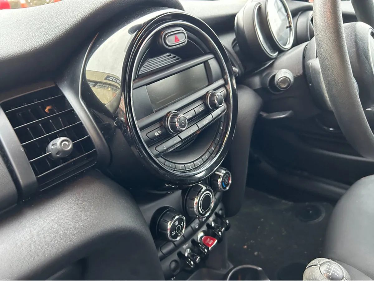 Mini Cooper PETROL//53000KLMS GENUINE MILEAGE///// - Image 3