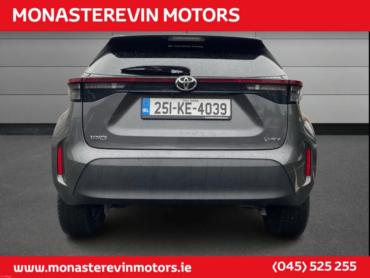 Toyota Yaris Cross L-SPORT - Image 4