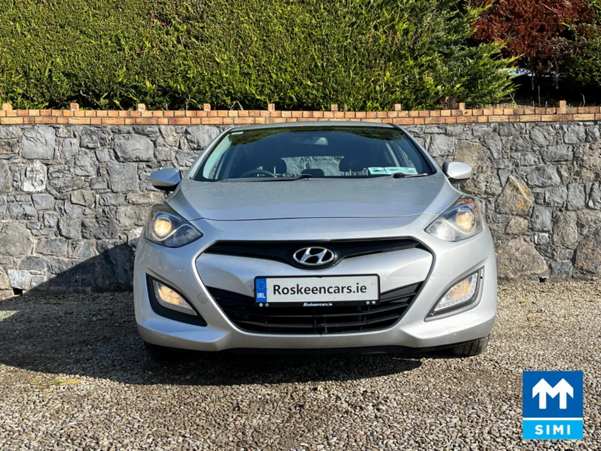 Hyundai i30 1.6 CRDI CLASSIC BL/ DRI 5DR BLUE DRIV - Image 2
