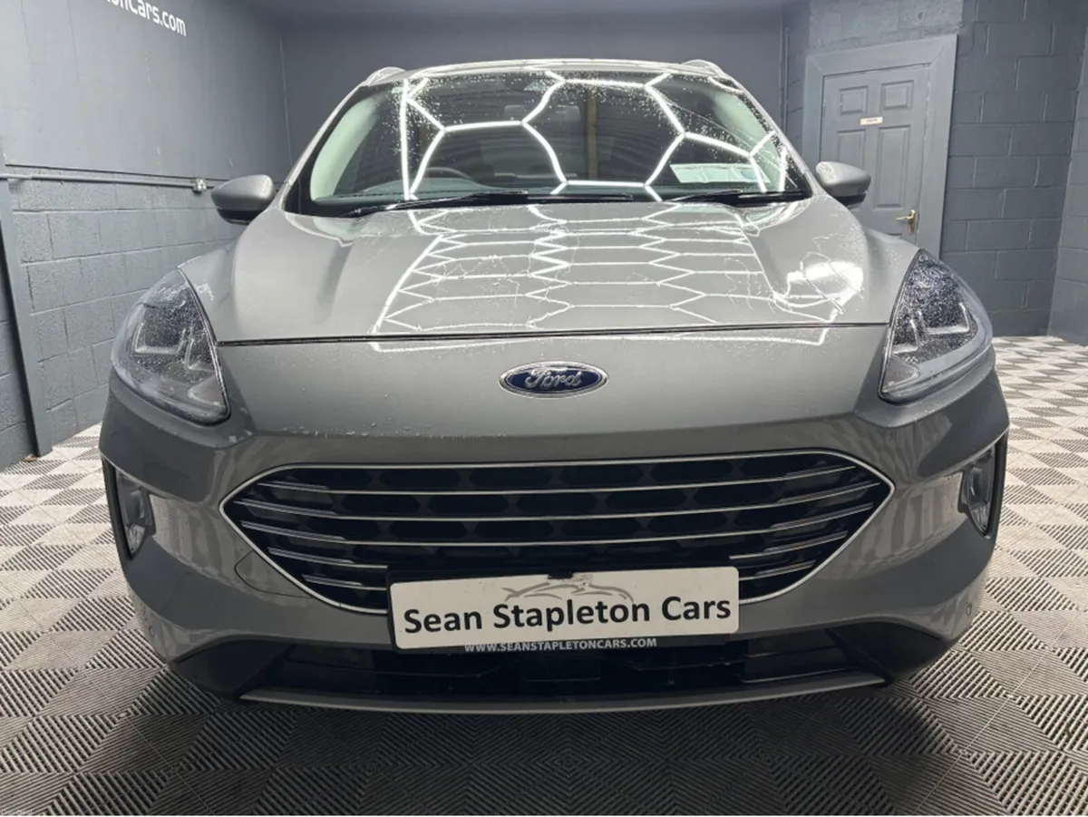 Ford Kuga TITANIUM 2.5 PHEV 225 S6.2 CT 4DR - Image 2