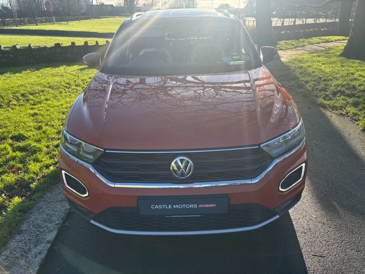 Volkswagen T-Roc 2.0Tdi with Panoramic Sunroof - Image 4