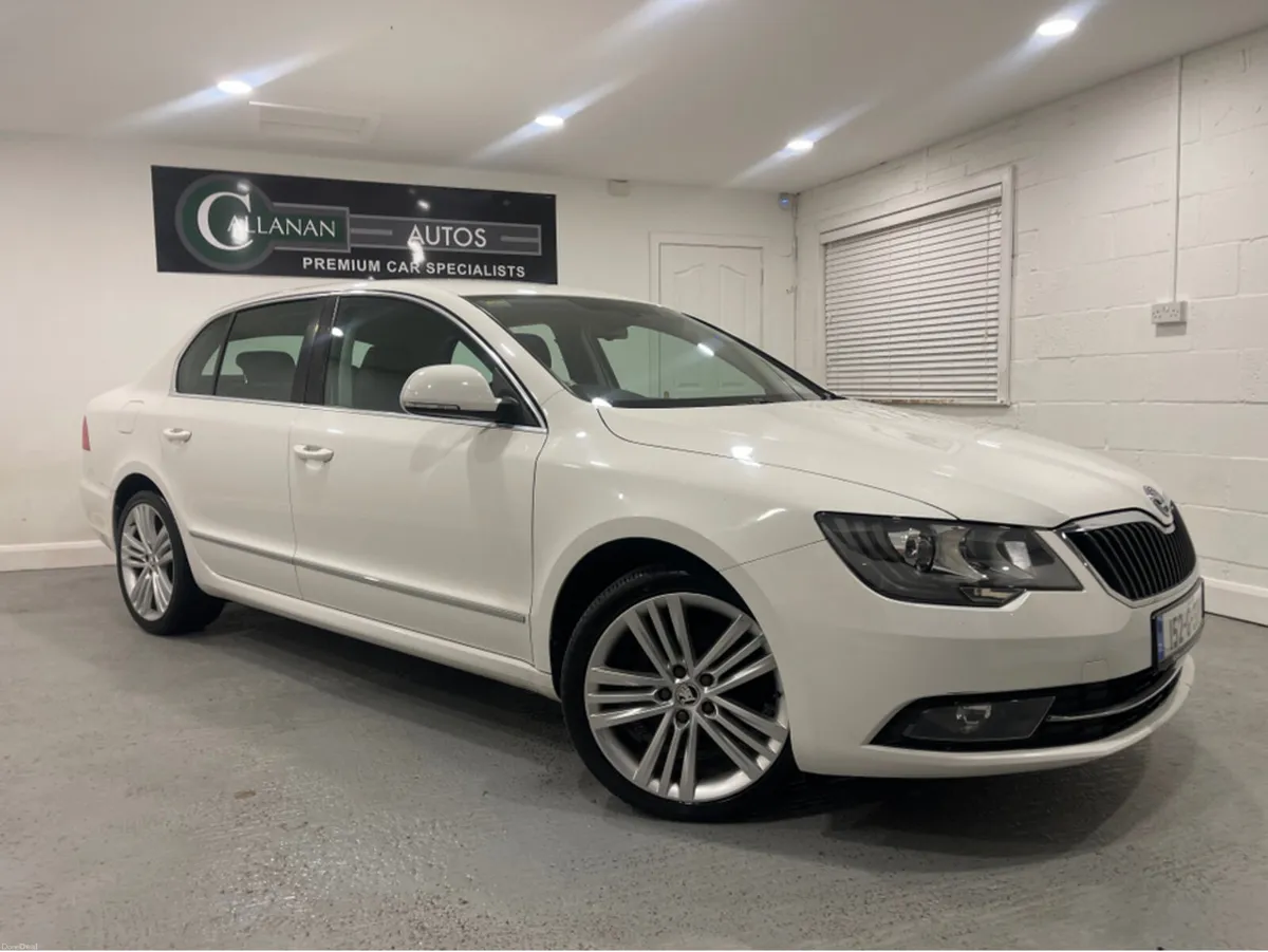 Skoda Superb 2.0 TDI ELEGANCE 170PS 5DR**LEATHER** - Image 1