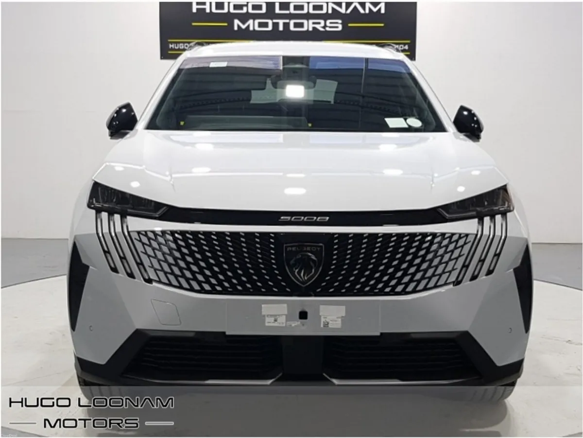 Peugeot 5008 Allure Hybrid 136bhp e-DCS6 - Image 3